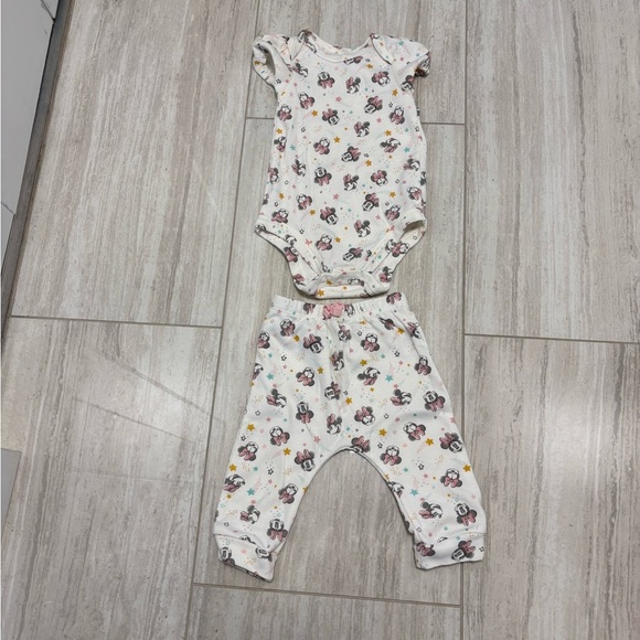 Disney Baby Girl Minnie Mouse Sets Size 3/6 Months 3 Sets Mix N Match - Picture 3 of 9